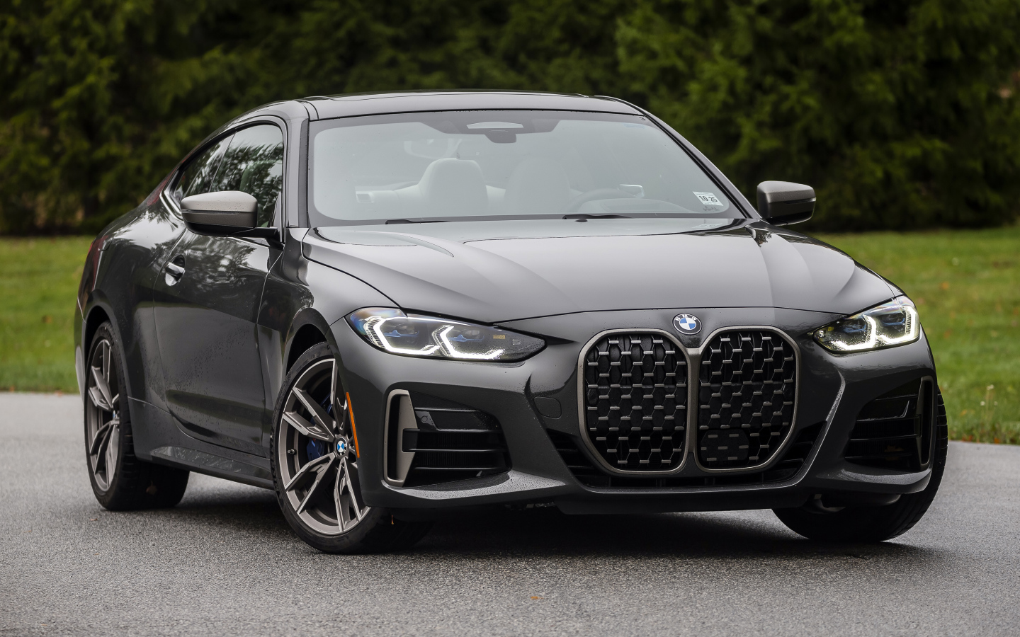 Черный BMW M440i XDrive, 2021 года