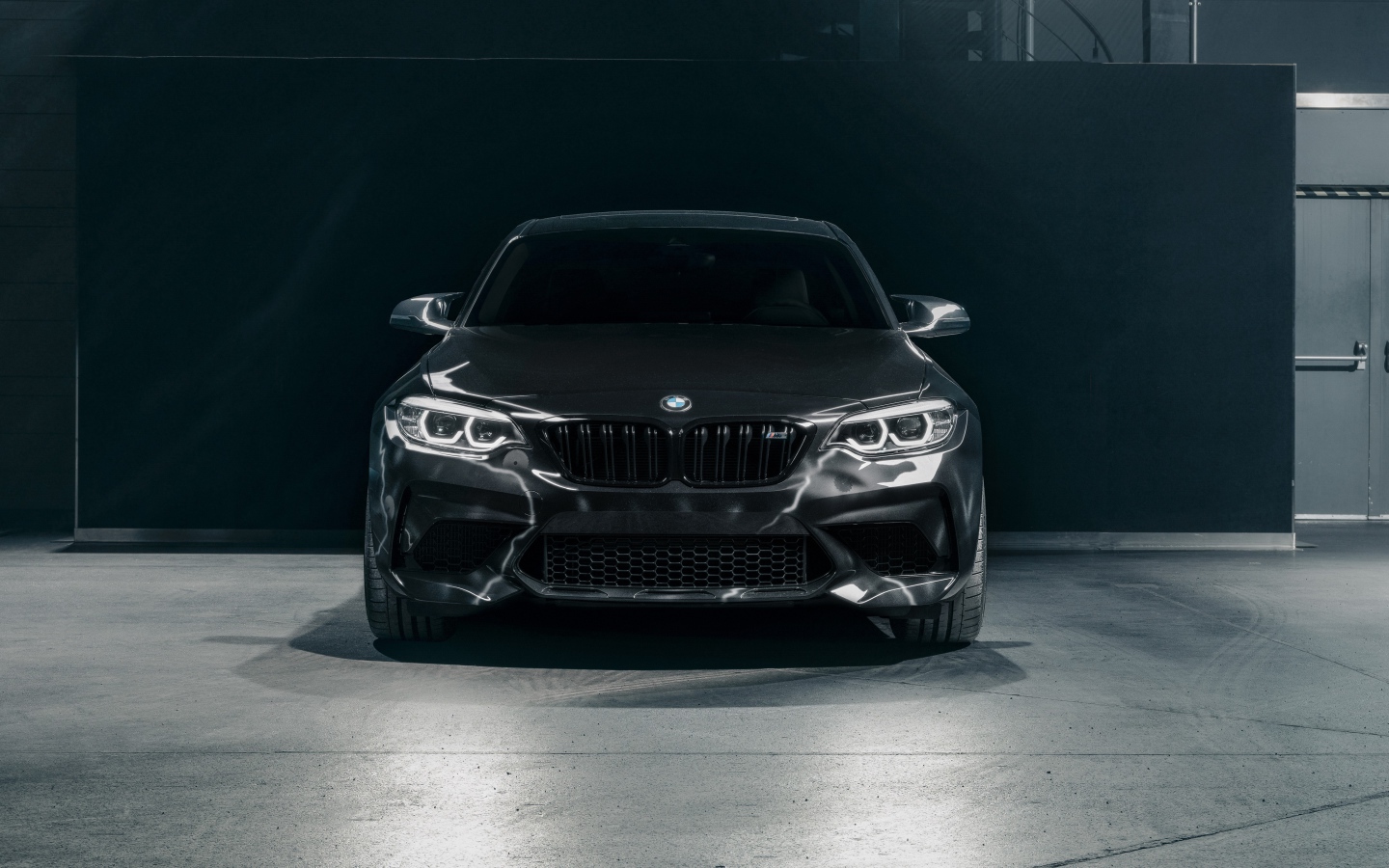 Черный автомобиль  BMW M2 Edition Designed By FUTURA 2000, 2020 года 