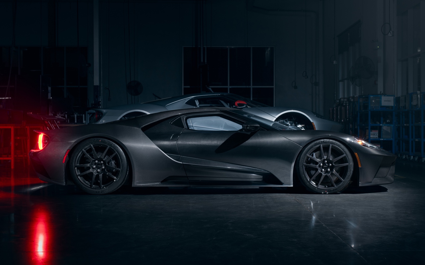 Автомобили  Ford GT Liquid Carbon, 2020 года в гараже