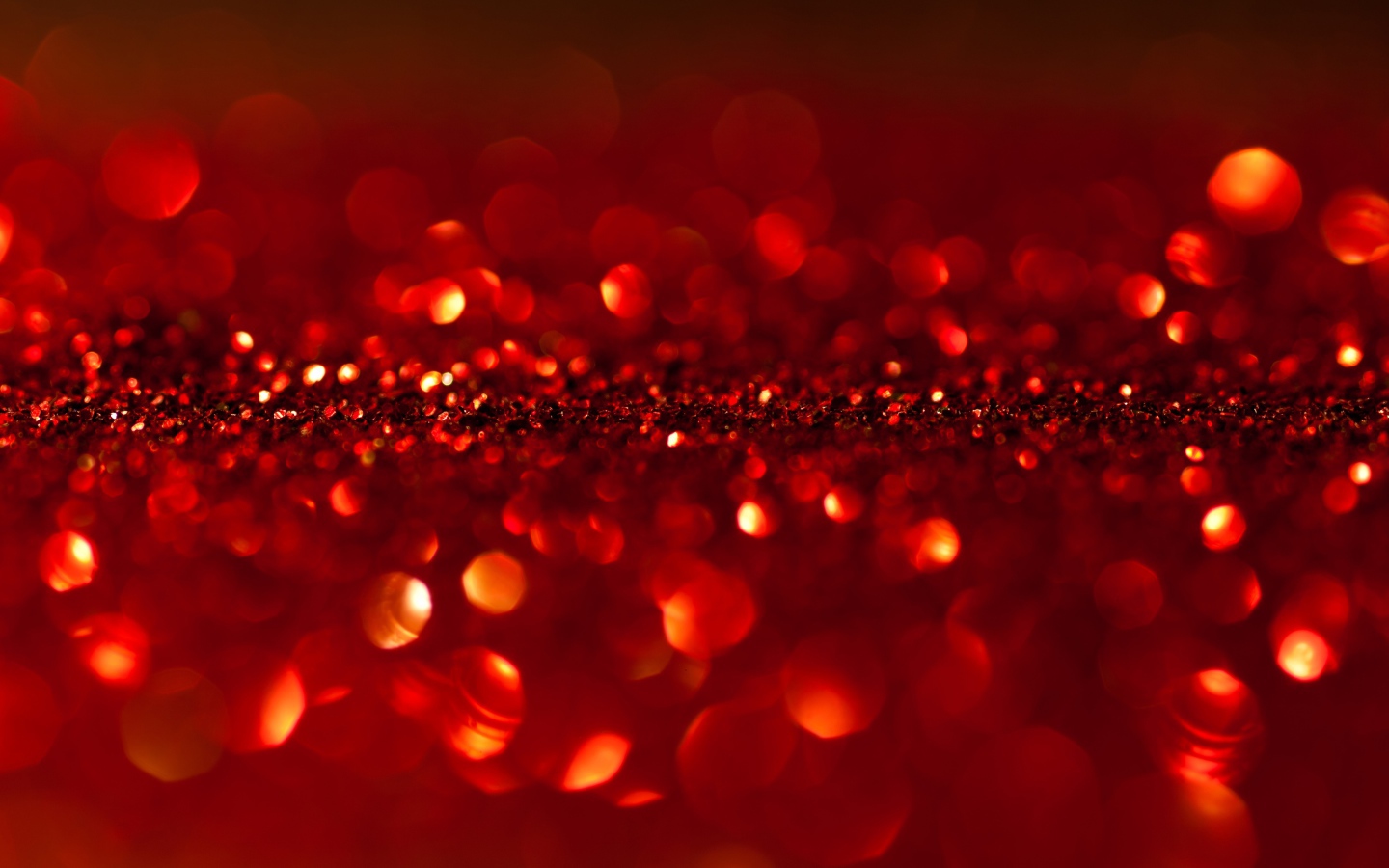 Много блестящих красных стразов, фон