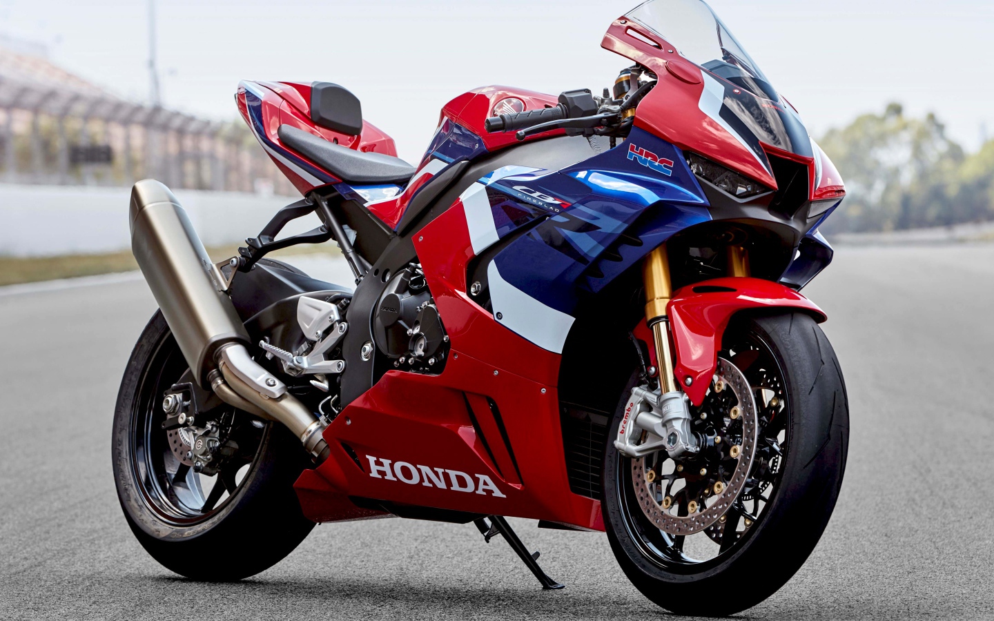 Спортивный мотоцикл  Honda CBR1000RR R SP, 2020 года