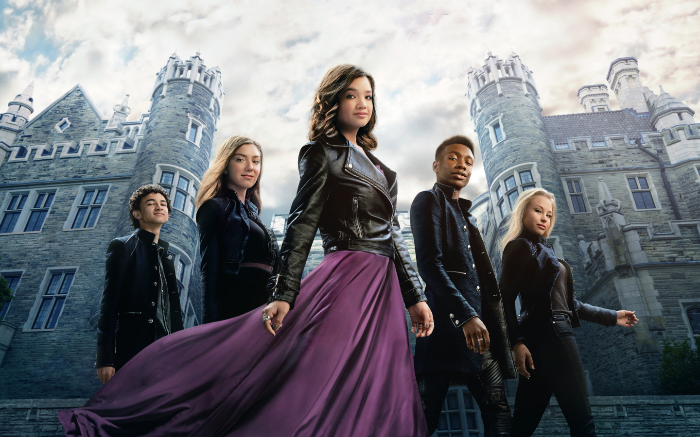 Главные герои фильма Тайное общество младших монарших особ, 2020