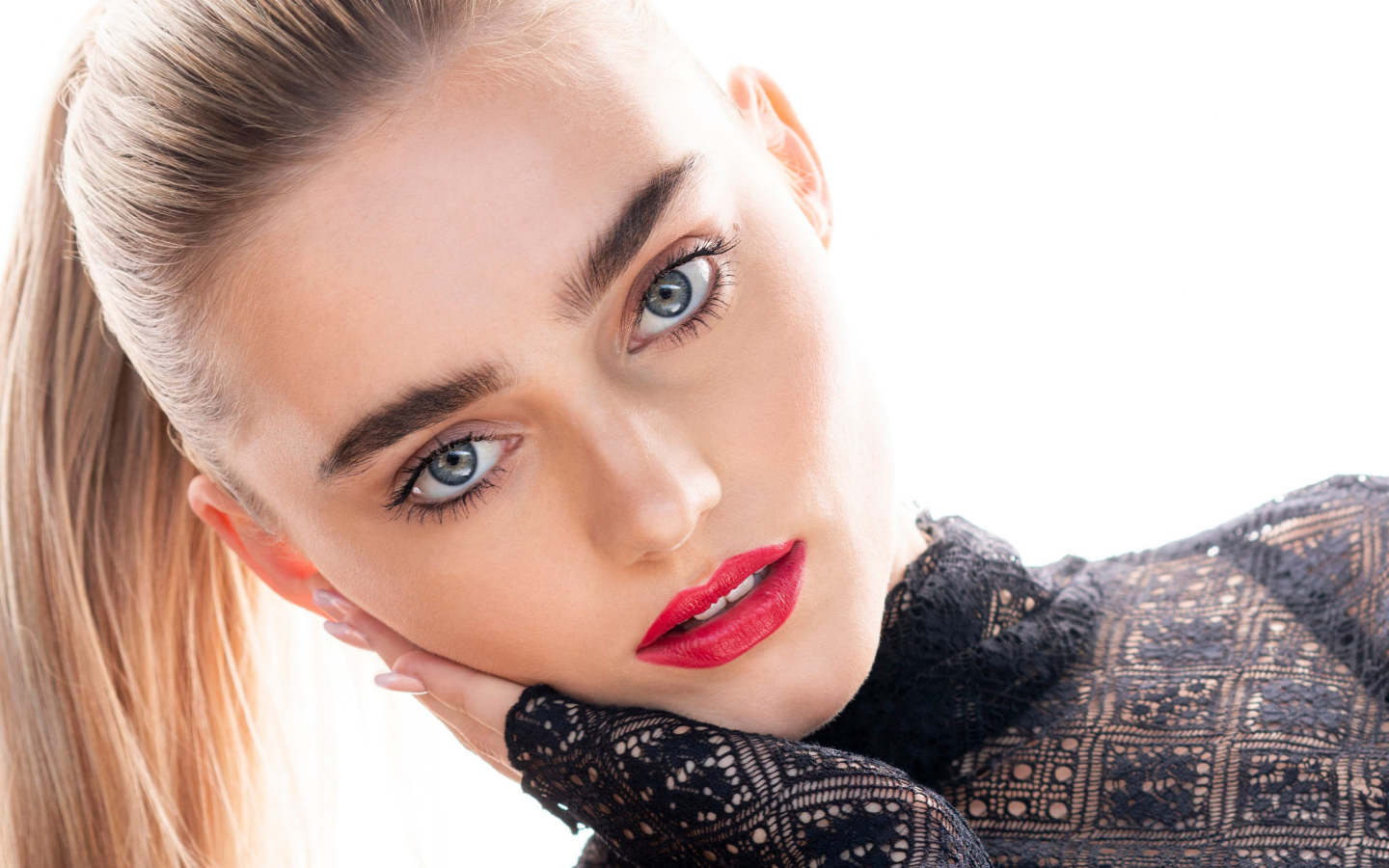 Актриса Мэг Доннелли лицо крупным планом