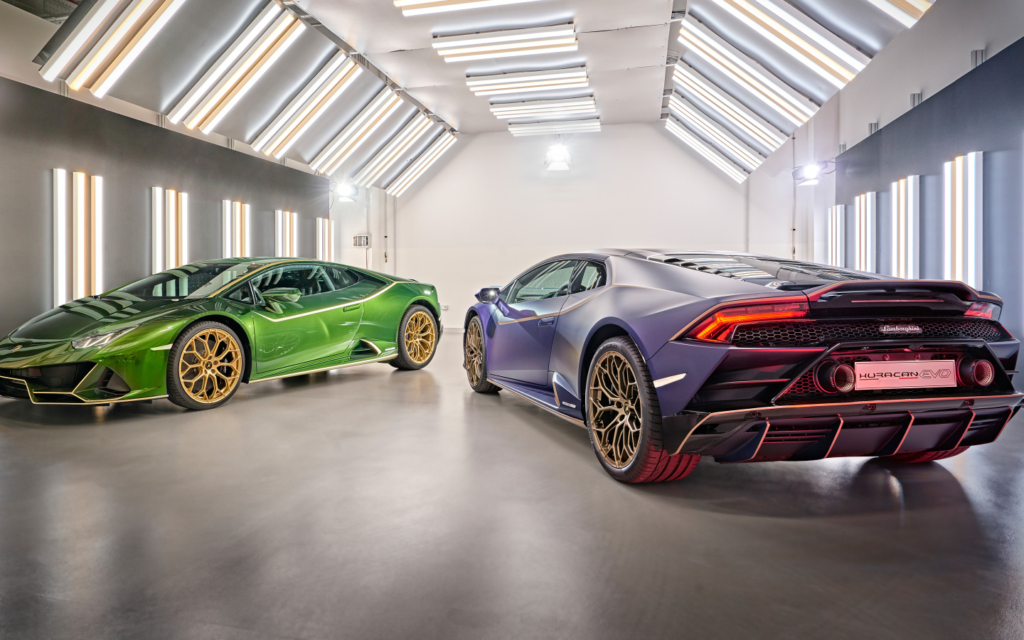 Спортивные автомобили Lamborghini Huracán, 2021 года