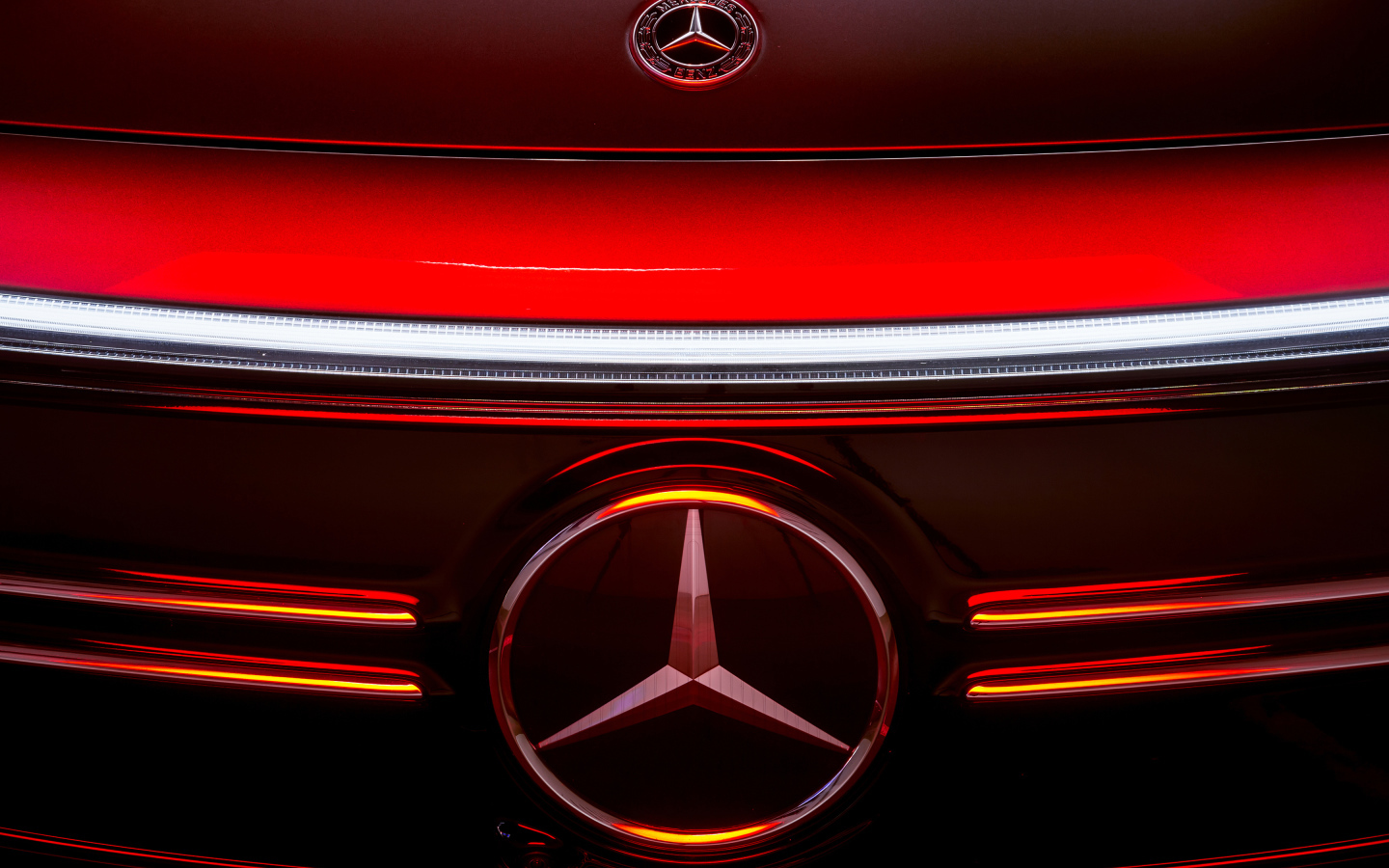 Значок автомобиля Mercedes-Benz EQA 250 AMG Line 2021 года