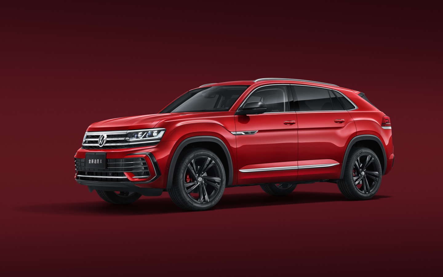 Красный внедорожник Volkswagen Teramont X 2021 года