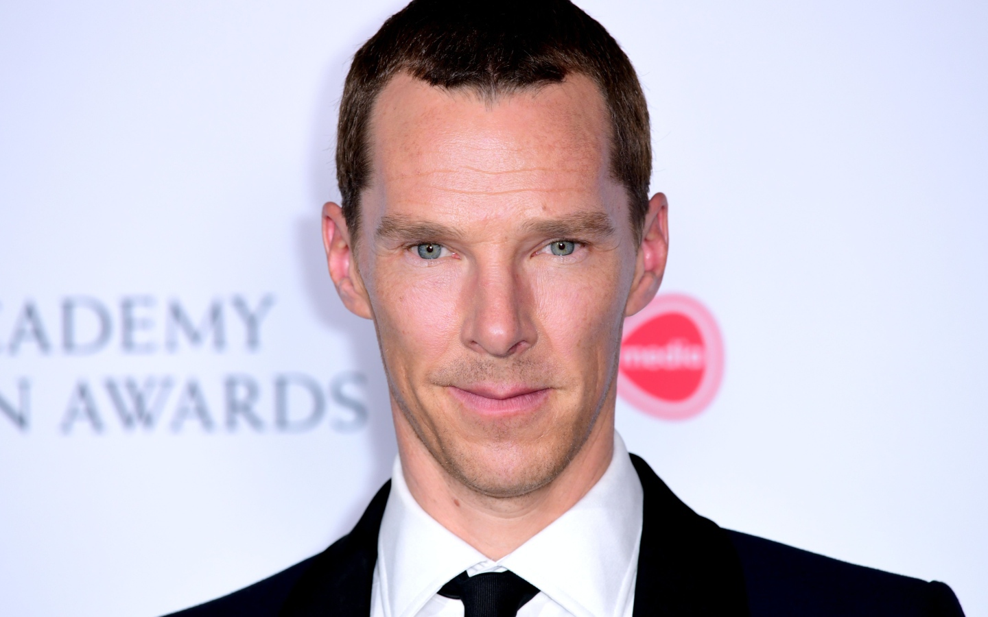 Актер Бенедикт Камбербэтч крупным планом