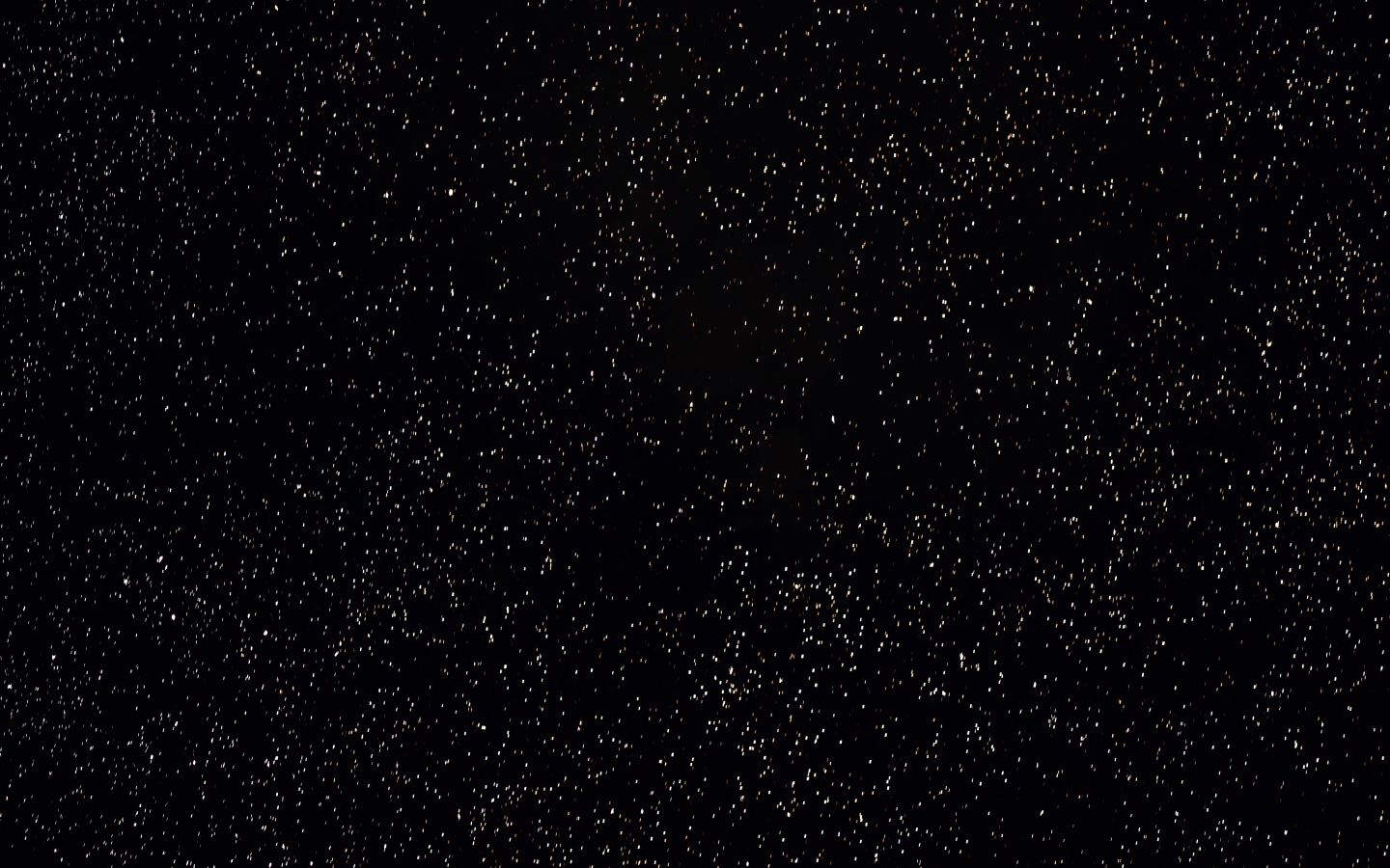 Яркие звезды в черном ночном небе