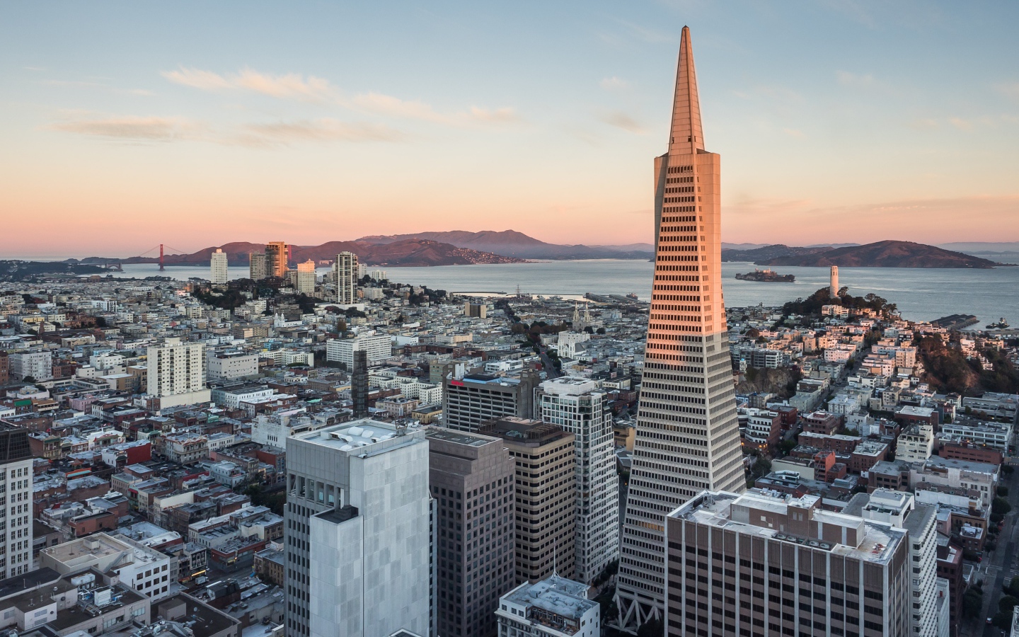 Высокое здание Трансамерика, Сан-Франциско. Калифорния США