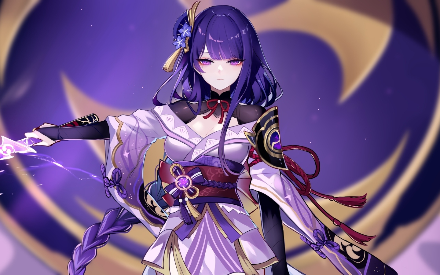 Девушка аниме с фиолетовыми волосами держит мечи