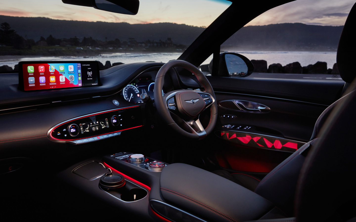 Кожаный салон автомобиля Genesis GV70 3.5T AWD 2023