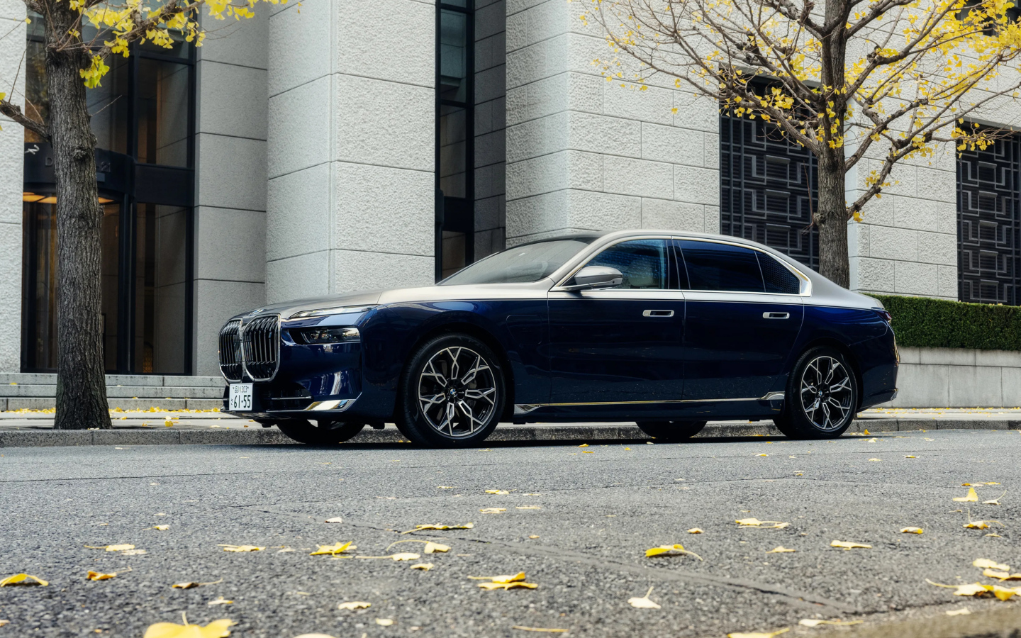 Престижный автомобиль BMW I7 XDrive60 Excellence