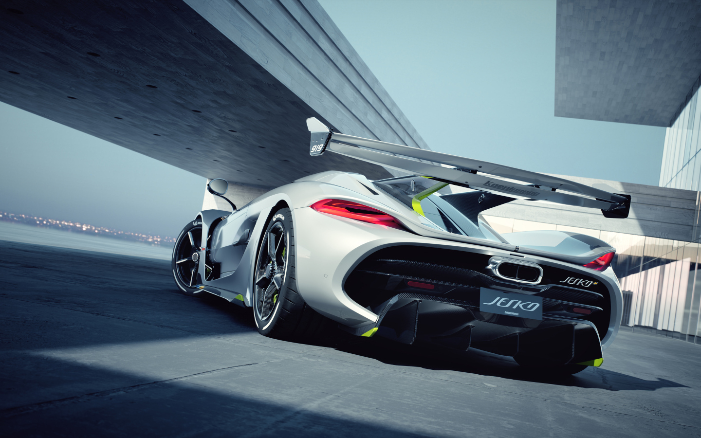 Автомобиль Koenigsegg Jesko вид сзади