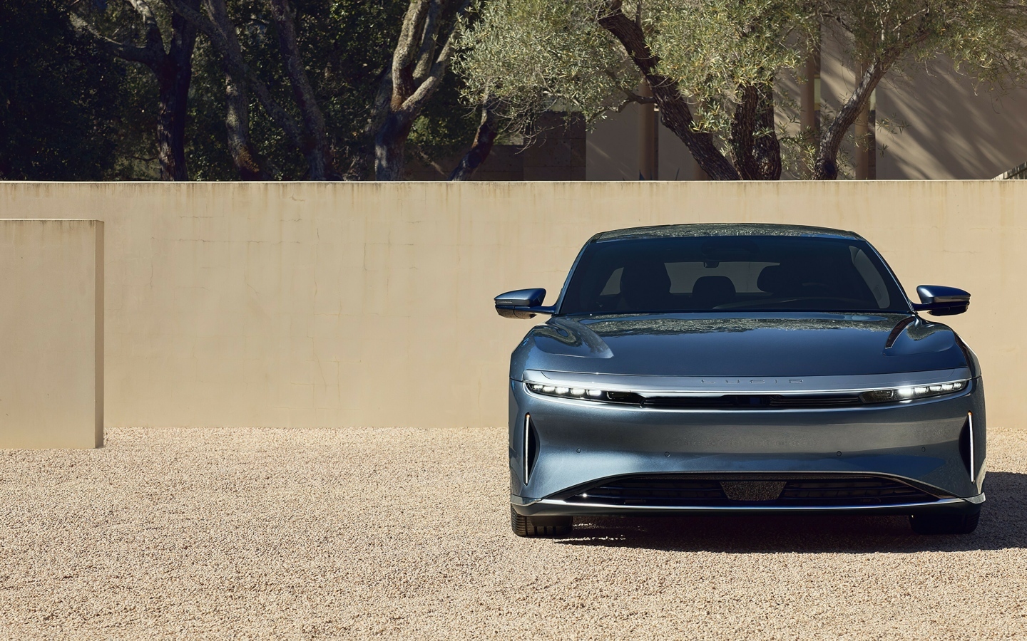 Автомобиль седан Lucid Air Pure 2023 года