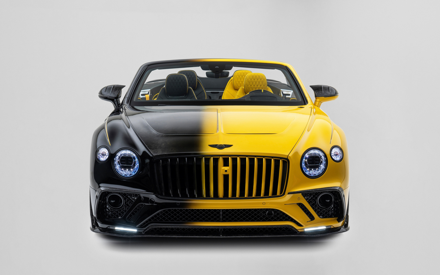 Автомобиль Mansory Vitesse Continental GTC 2022 вид спереди