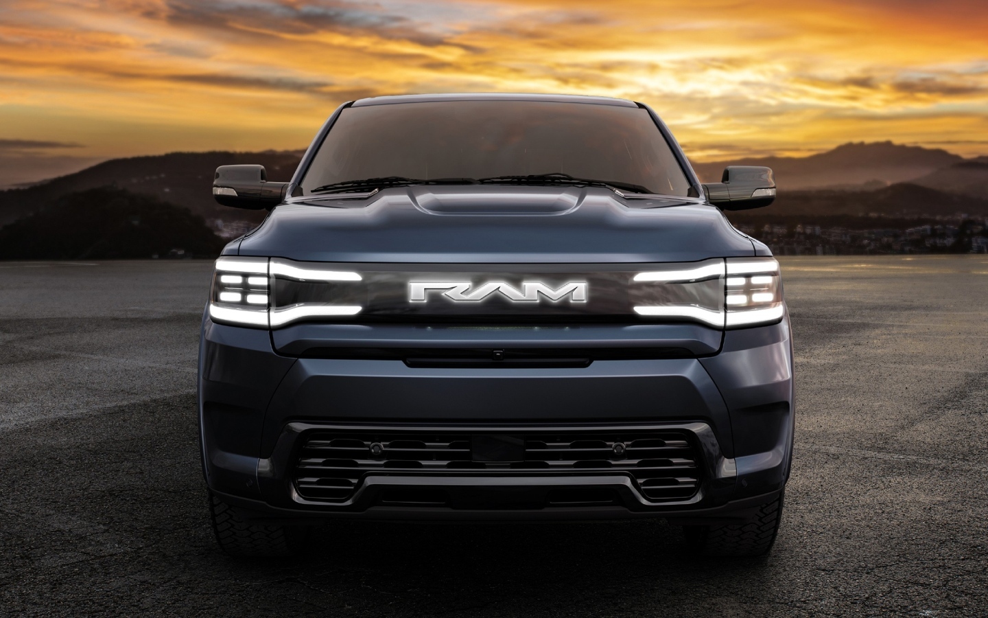 Новый автомобиль пикап Ram 1500 REV 2025