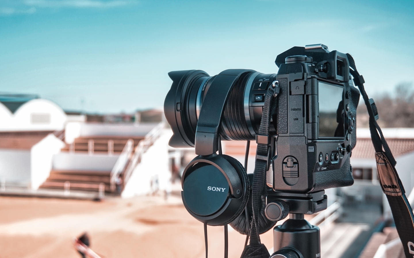 Профессиональный фотоаппарат Сони крупным планом