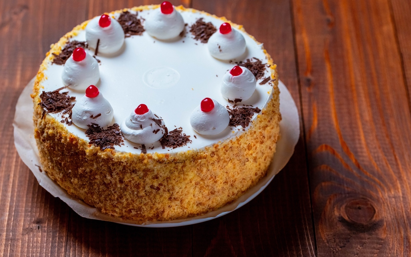 Вкусный сладкий торт на день рождения