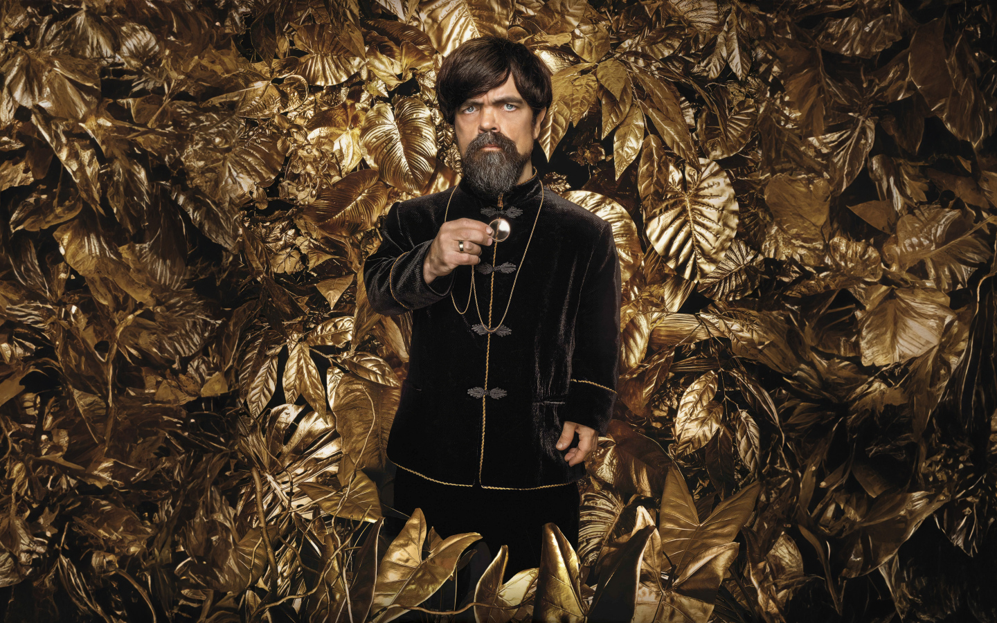 Актер Питер Динклэйдж в фильме Голодные игры: Баллада о змеях и певчих птицах, 2023