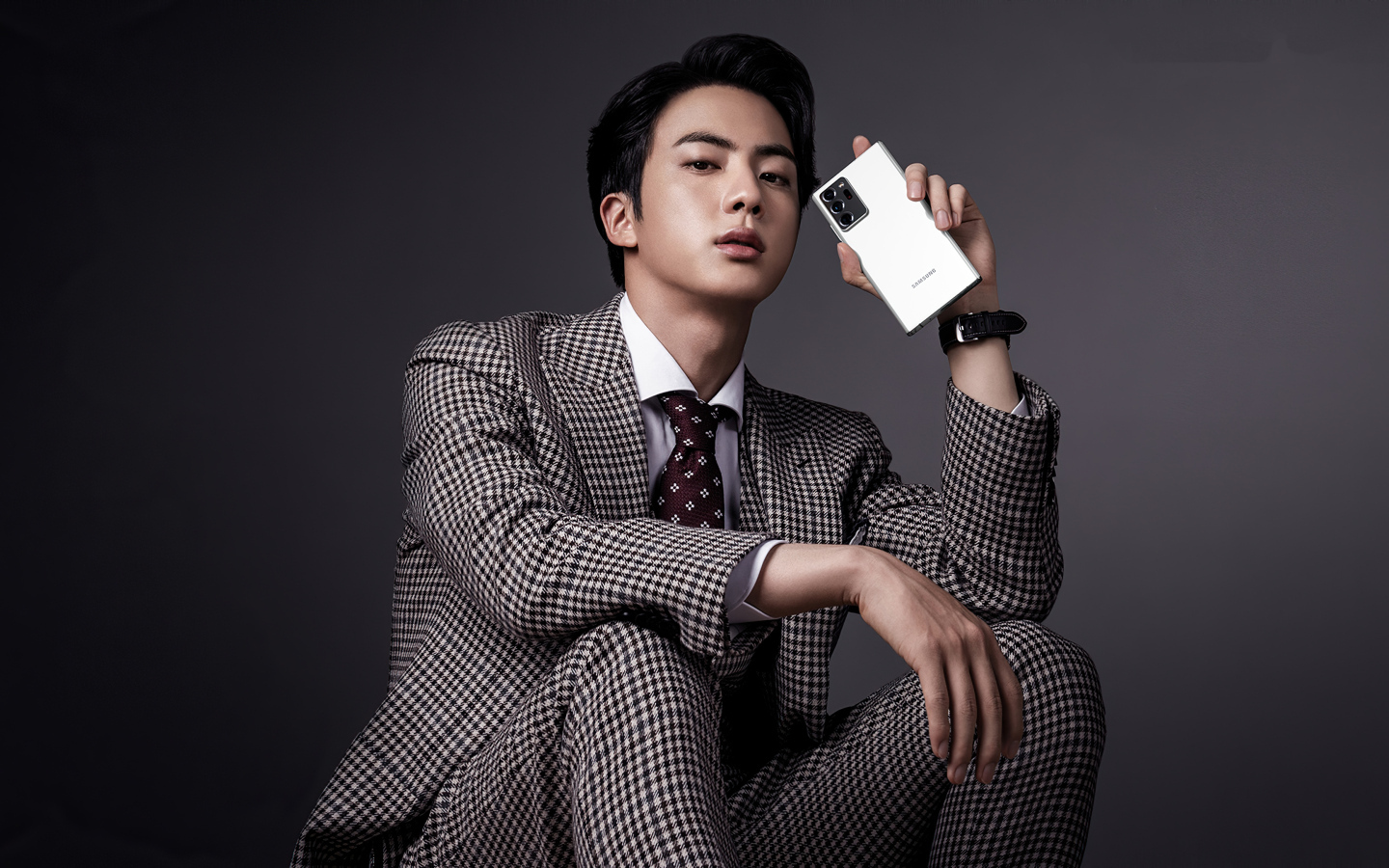 Участник группы BTS Jin