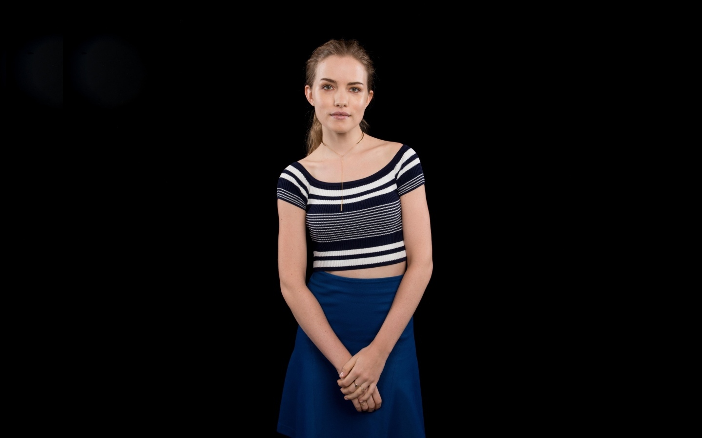 Актриса Уилла Фицджералд на черном фоне