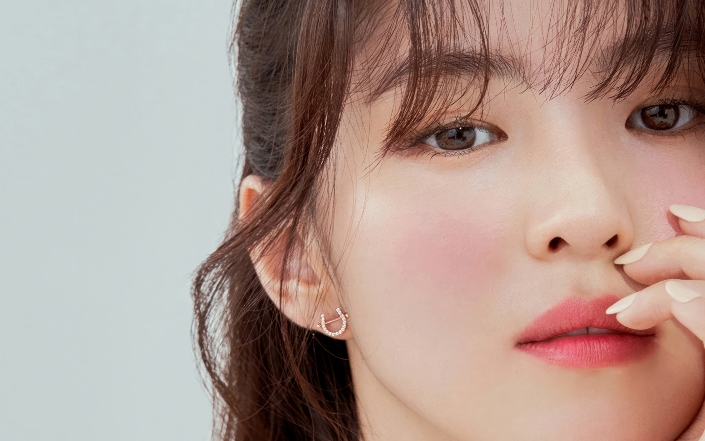 Лицо молодой актрисы Хан Со Хи