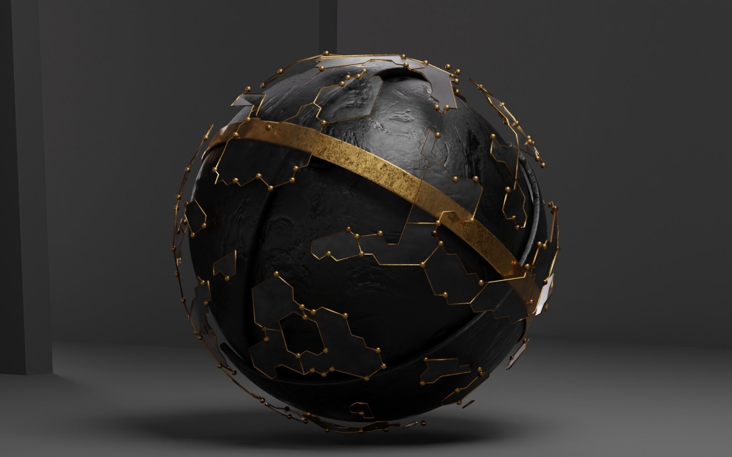 Черный металлический шар с платой