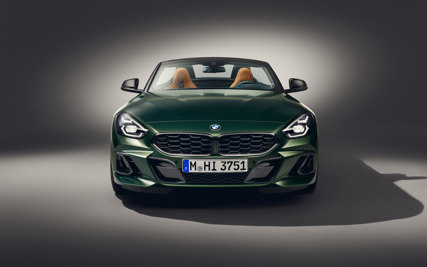 Автомобиль BMW Z4 M40i MT Pure Impulse Edition 2024 года вид спереди