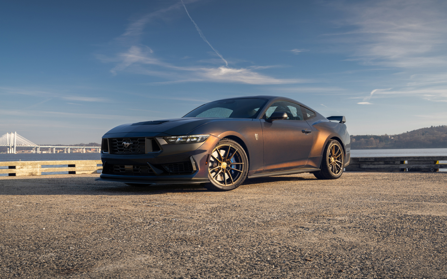 Автомобиль Ford Mustang Dark Horse