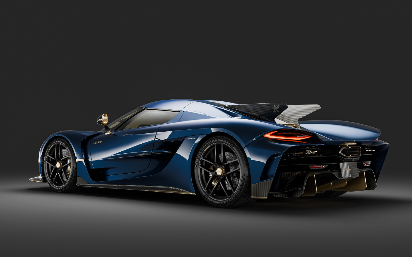 Синий автомобиль Koenigsegg Jesko Absolut