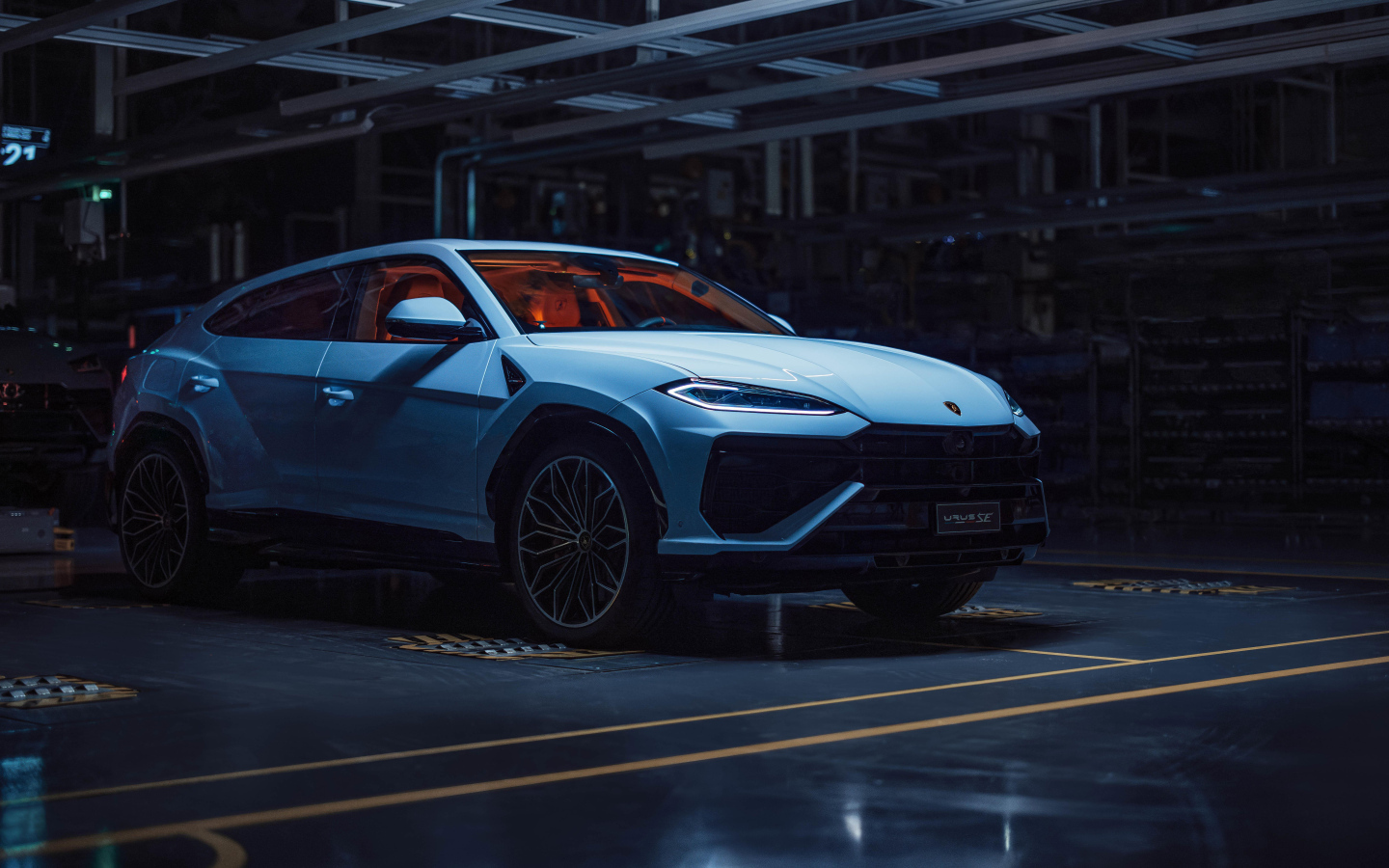 Автомобиль Lamborghini Urus SE Plug-In Hybrid Super SUV 2024  года