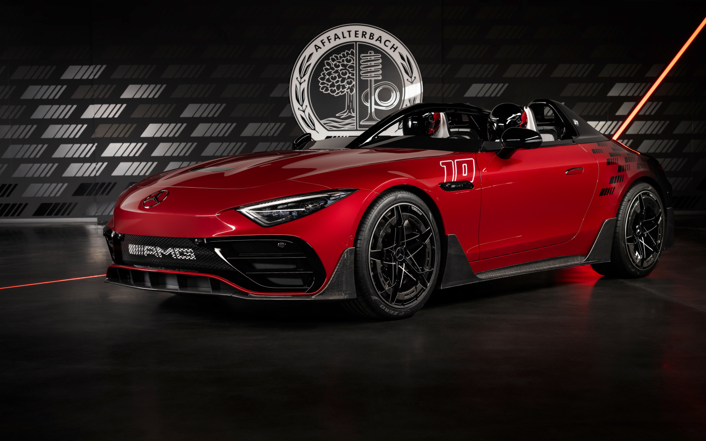 Быстрый красный Concept Mercedes-AMG PureSpeed 2024 года