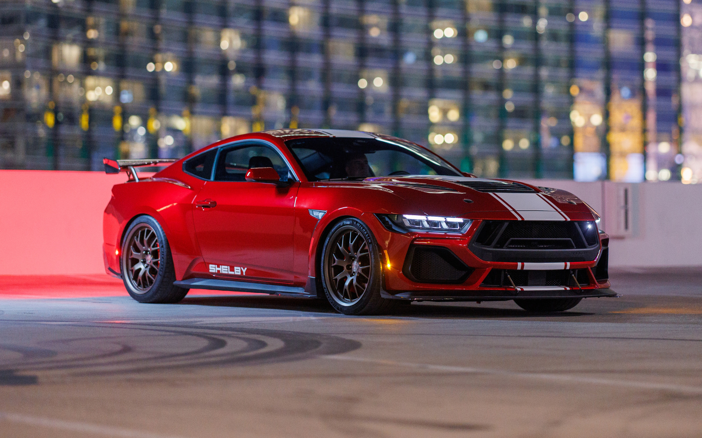 Красный автомобиль  Shelby Super Snake 2024 года