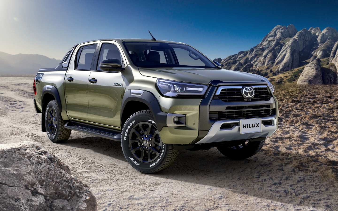 Большой пикап Toyota Hilux Z Revo Rocco