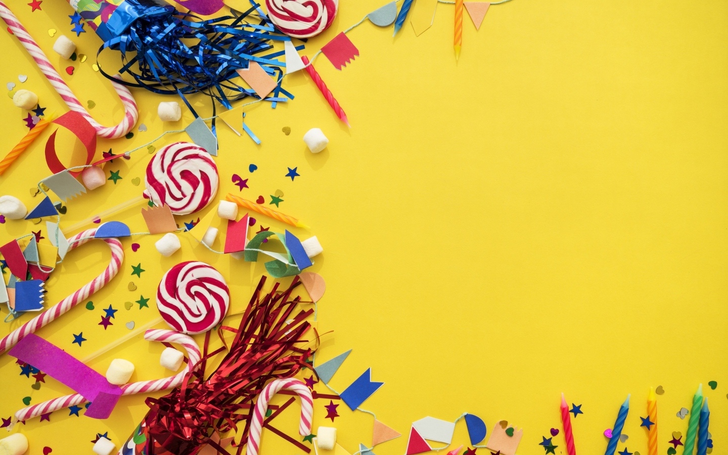 Желтый фон с декором для праздника 