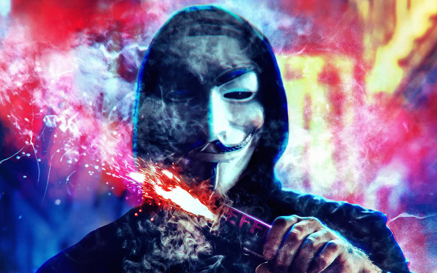 Анонимус в маске с петардой в руке