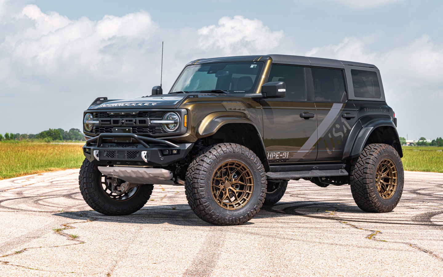 Джип Hennessey VelociRaptor 500 Bronco Freedom Series 2024 года
