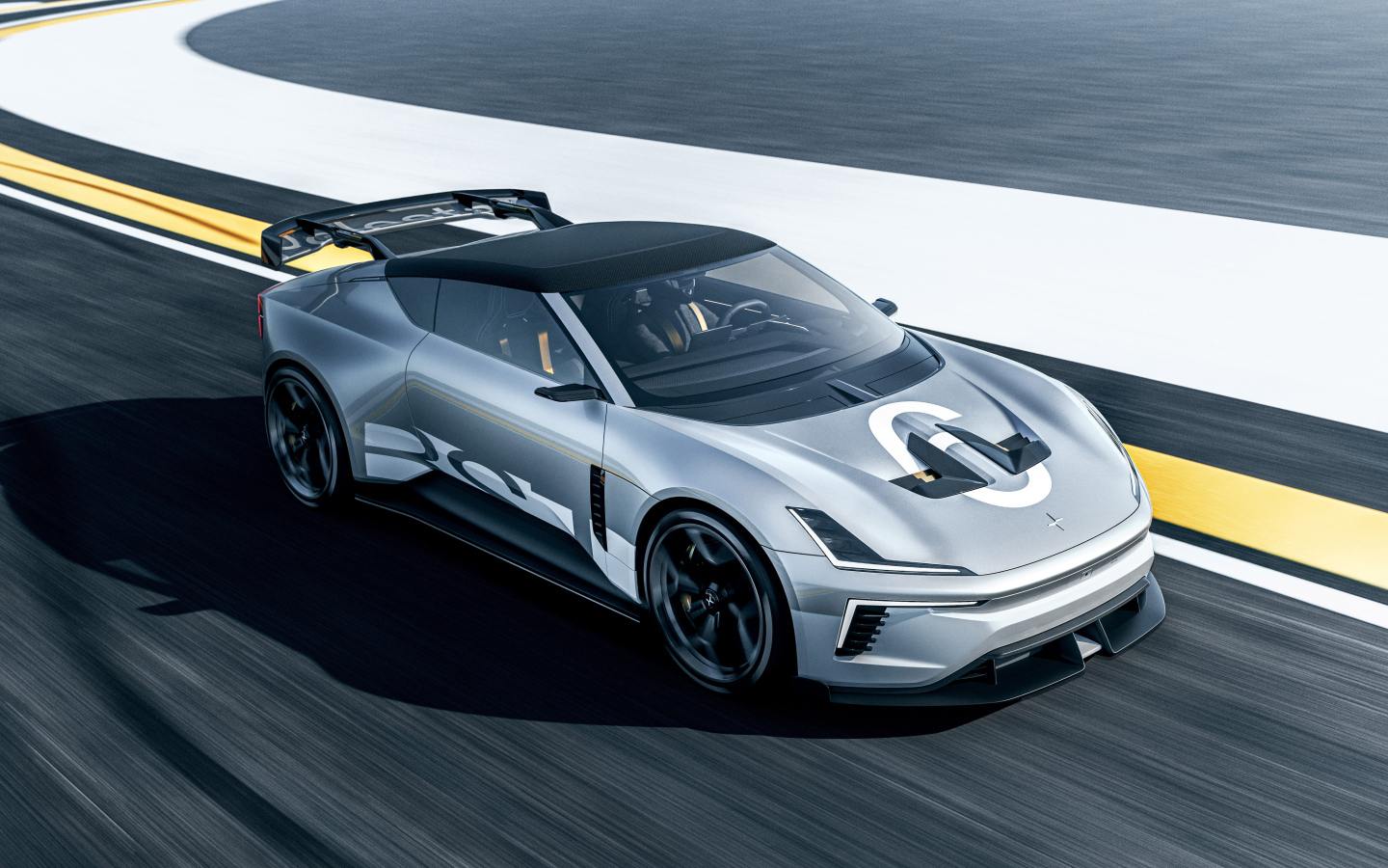 Автомобиль Polestar Concept BST 2024 года на трассе