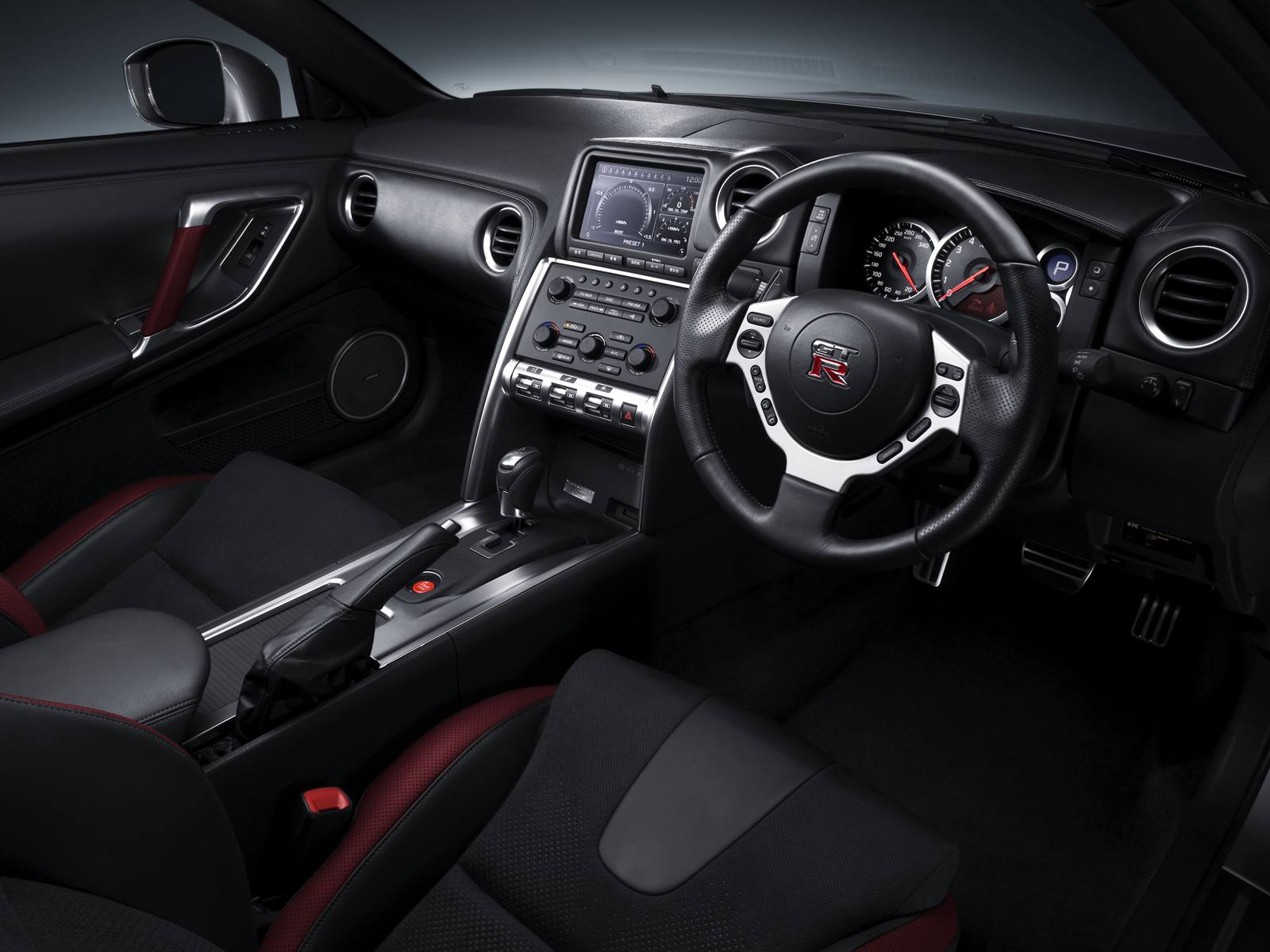 Панель управления Ниссан