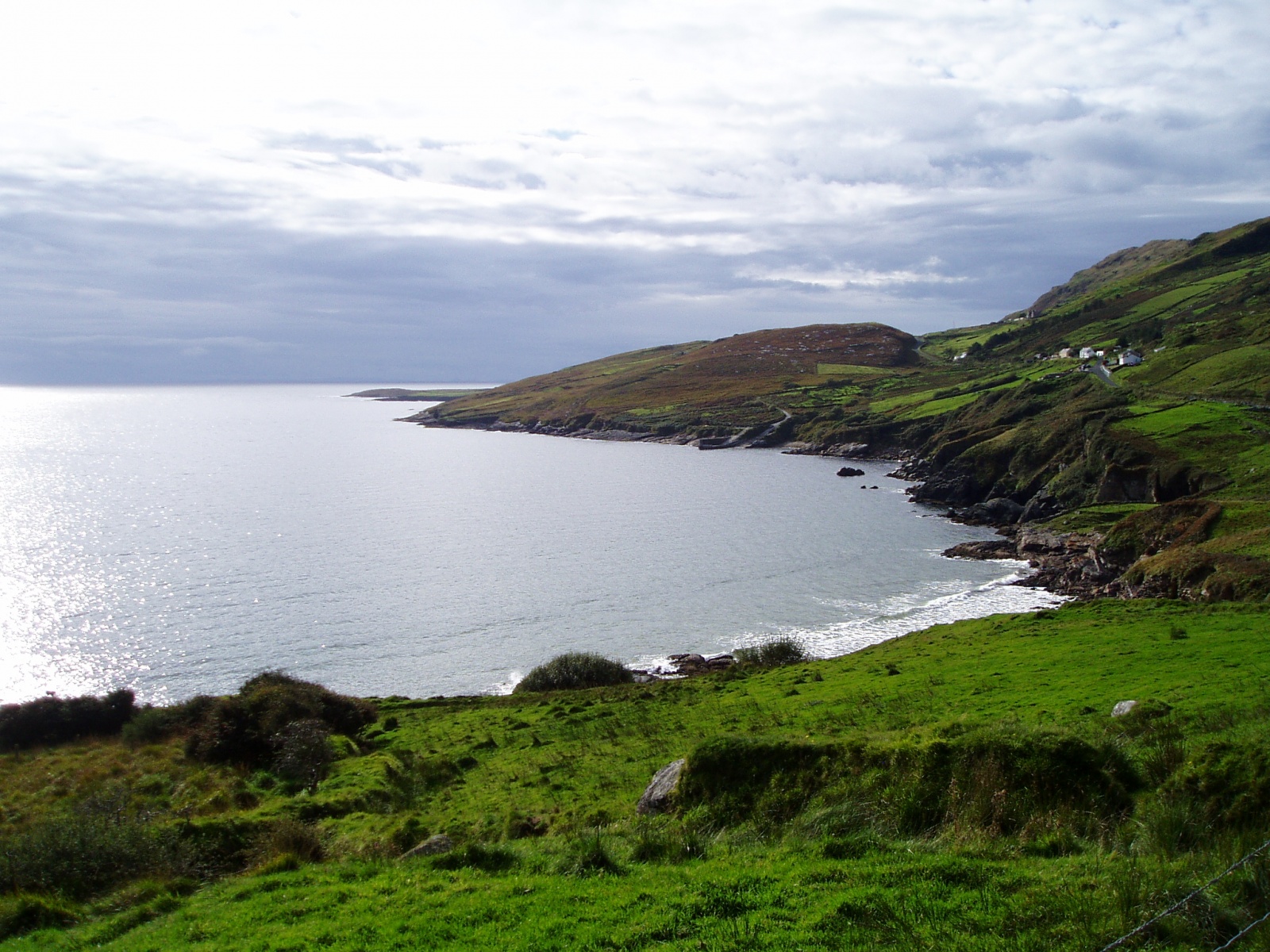 On the Irlande lake coast