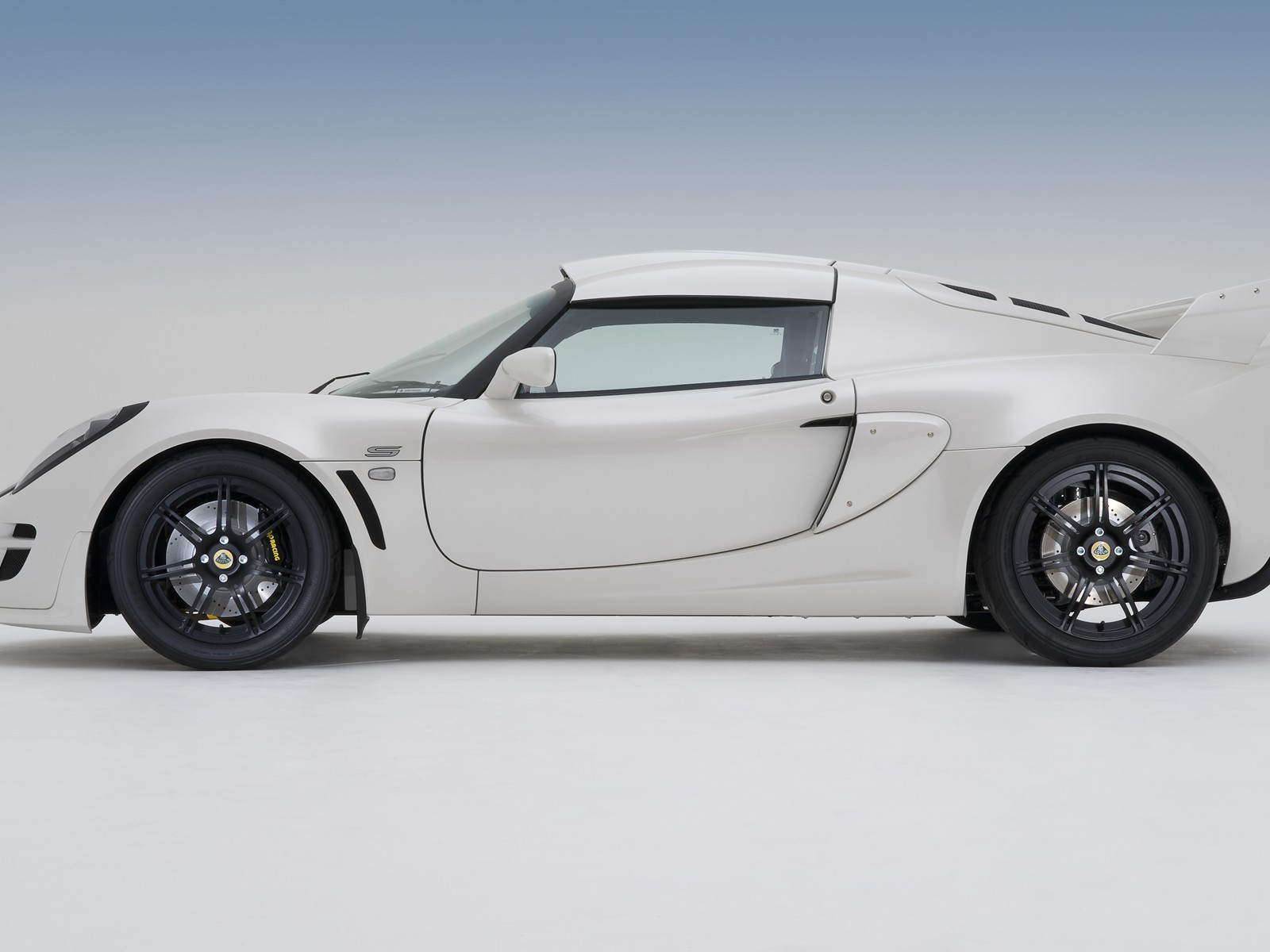 Спорткар Lotus Exige S