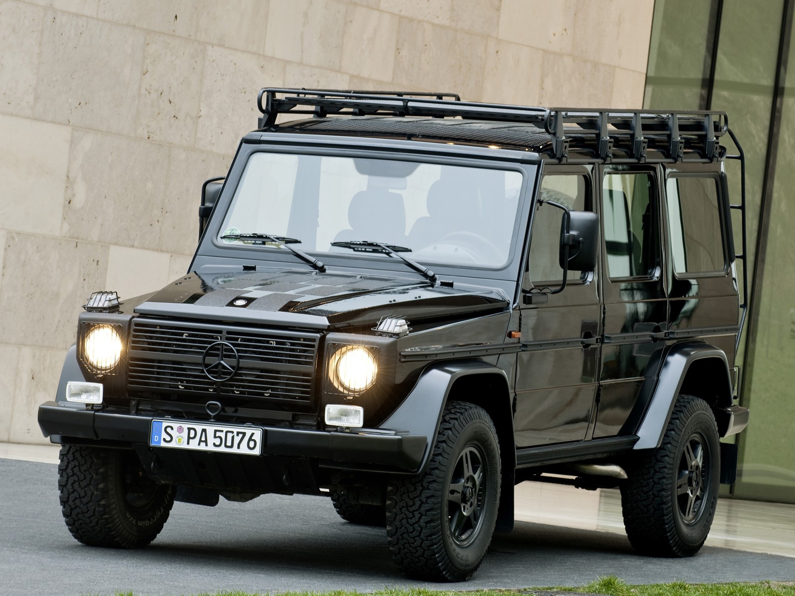 Внедорожник Mercedes