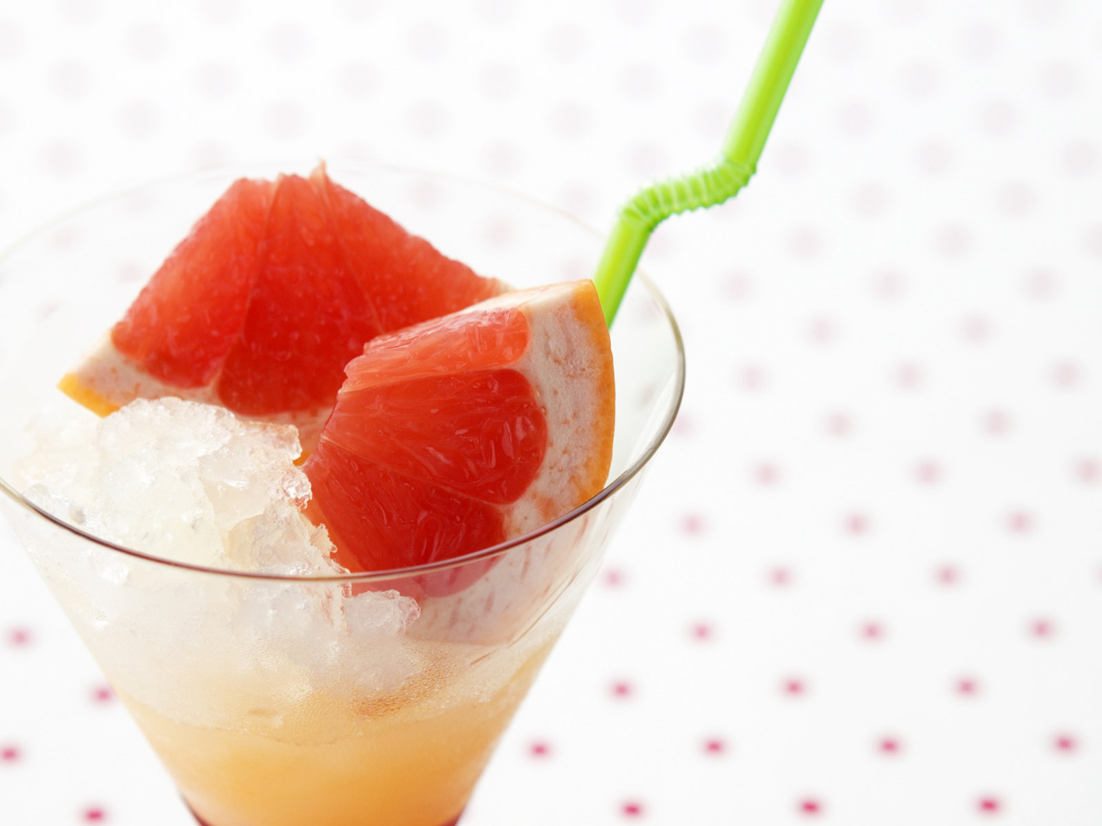 Свежий фруктовый коктейль