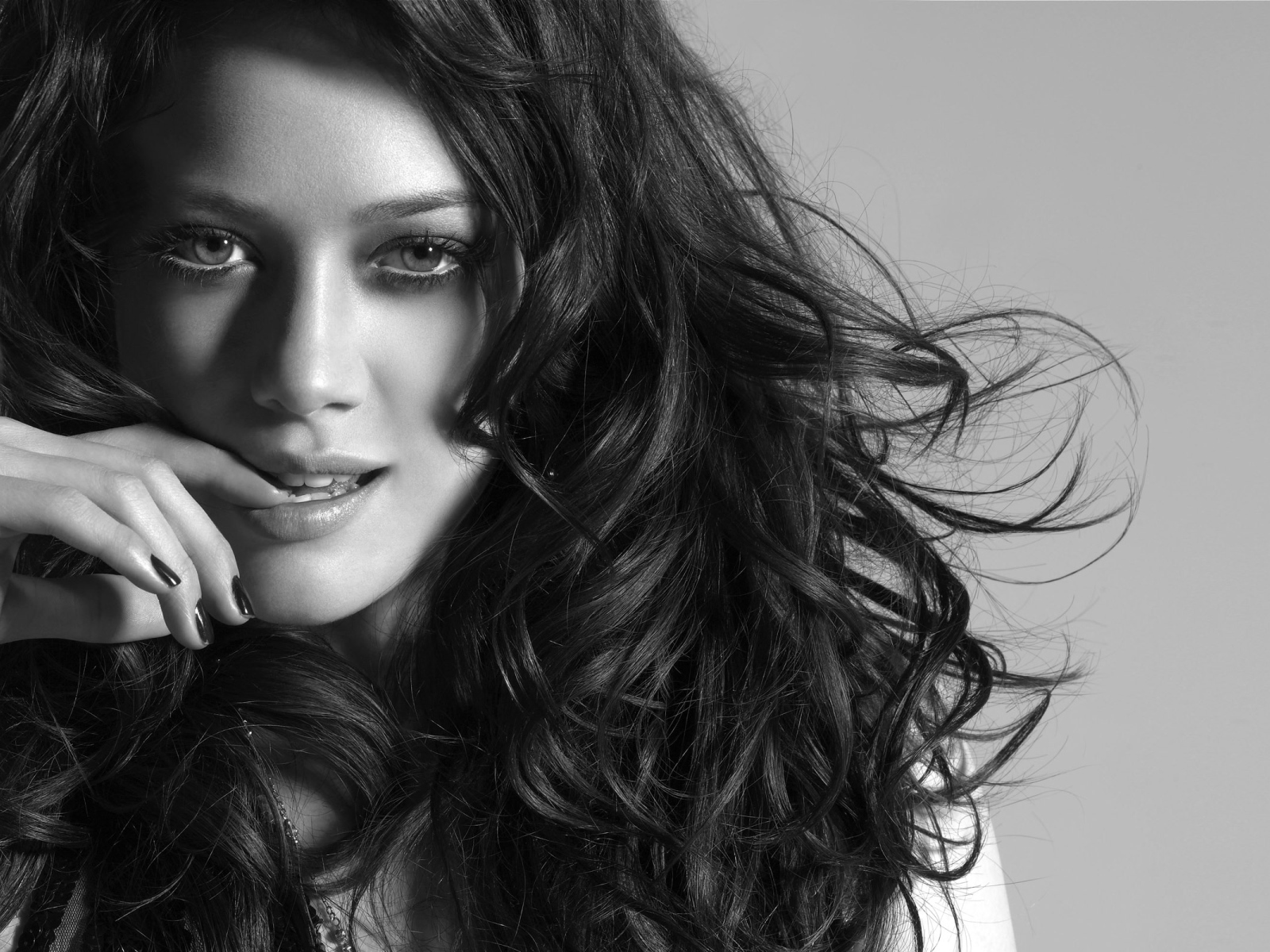 Загадочная девушка