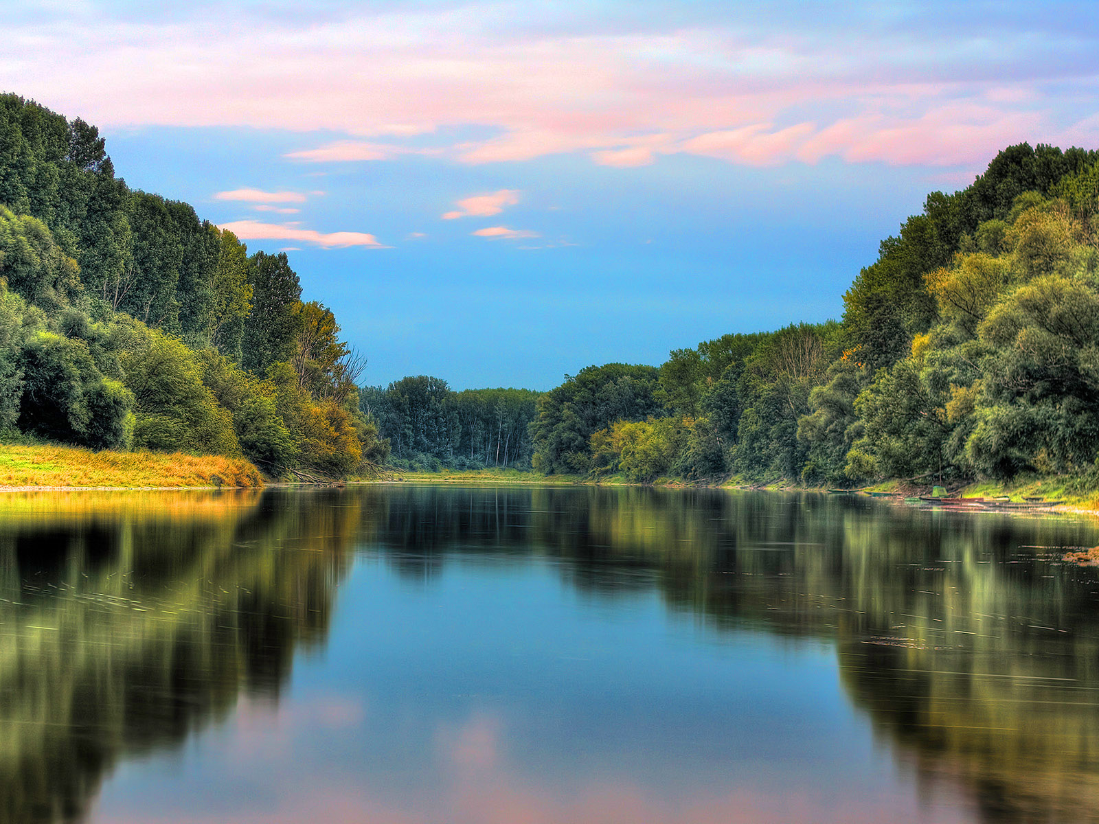 Спокойная река