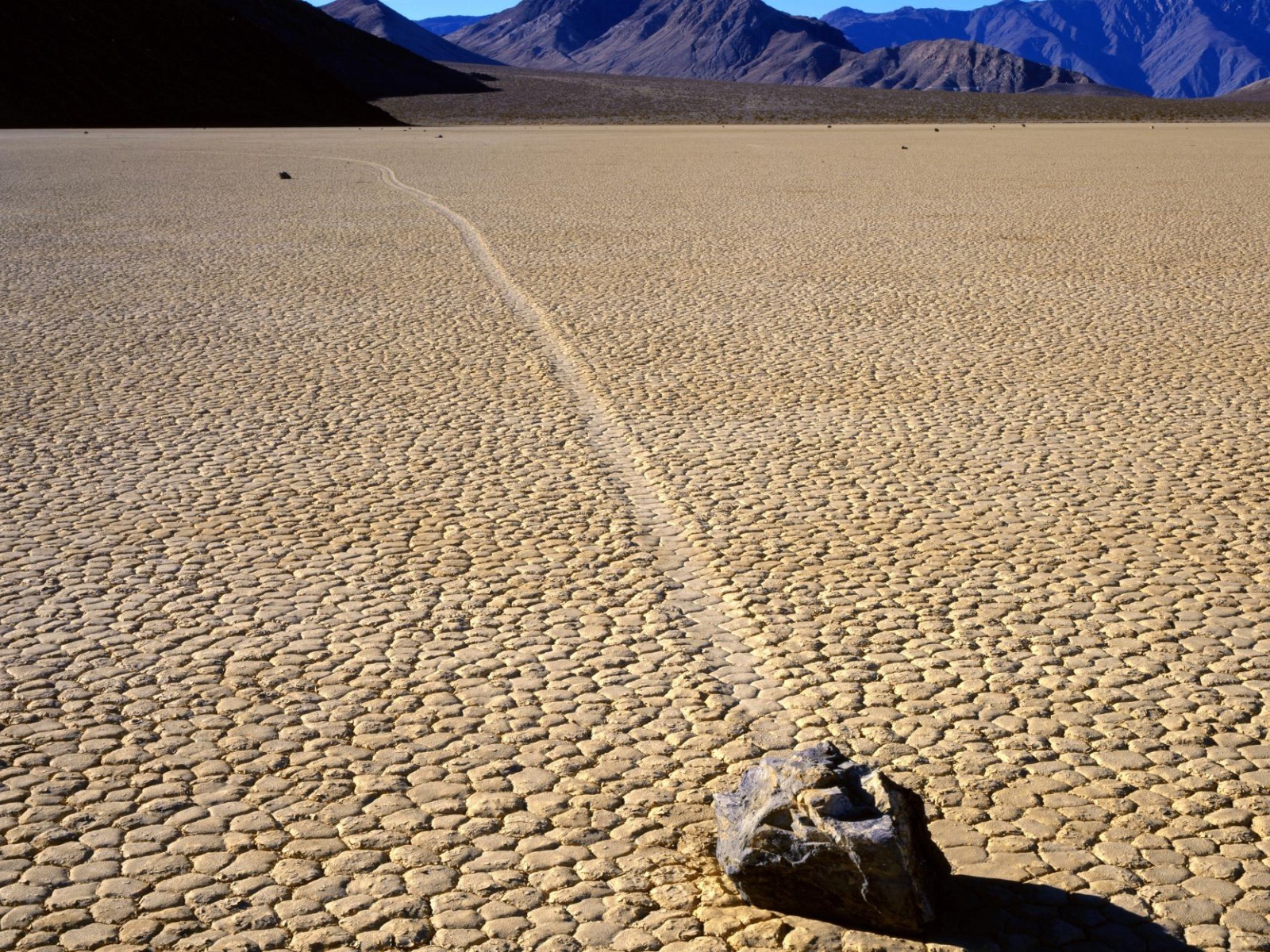 Феномен ползущих камней