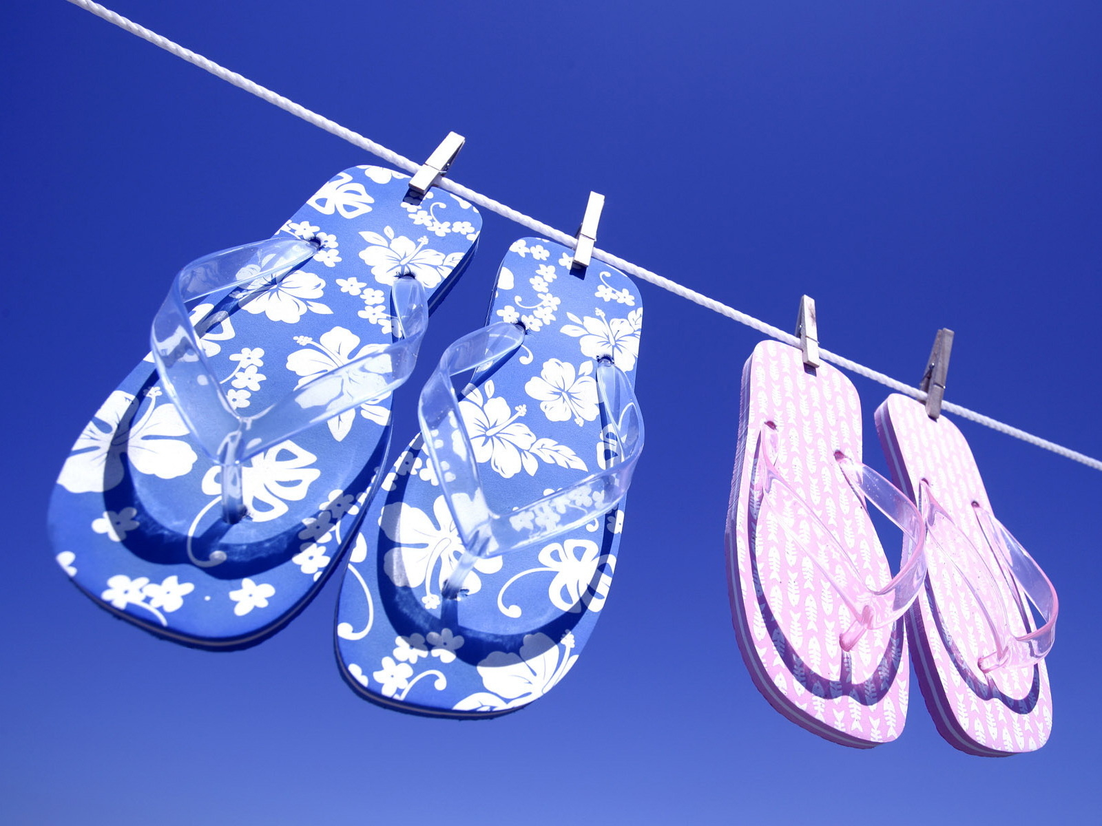 Тапочки на веревке