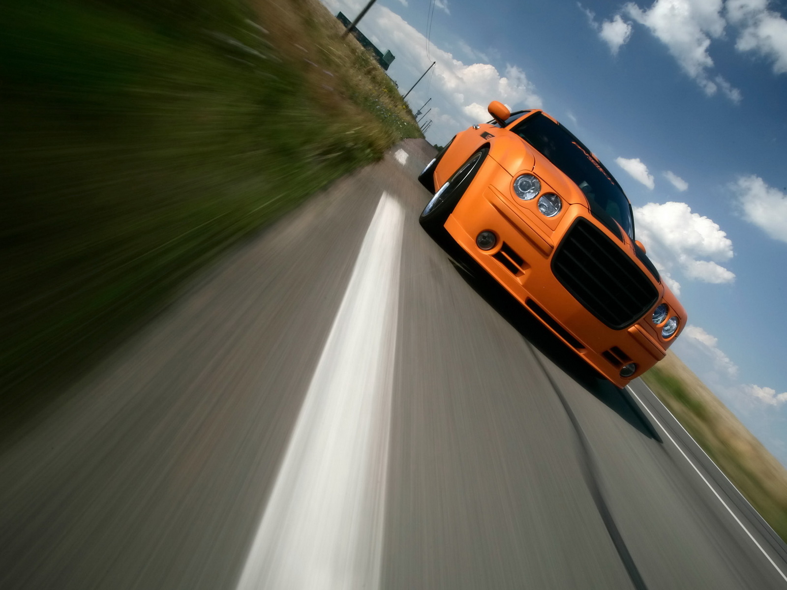 Крайслер 300С в движении