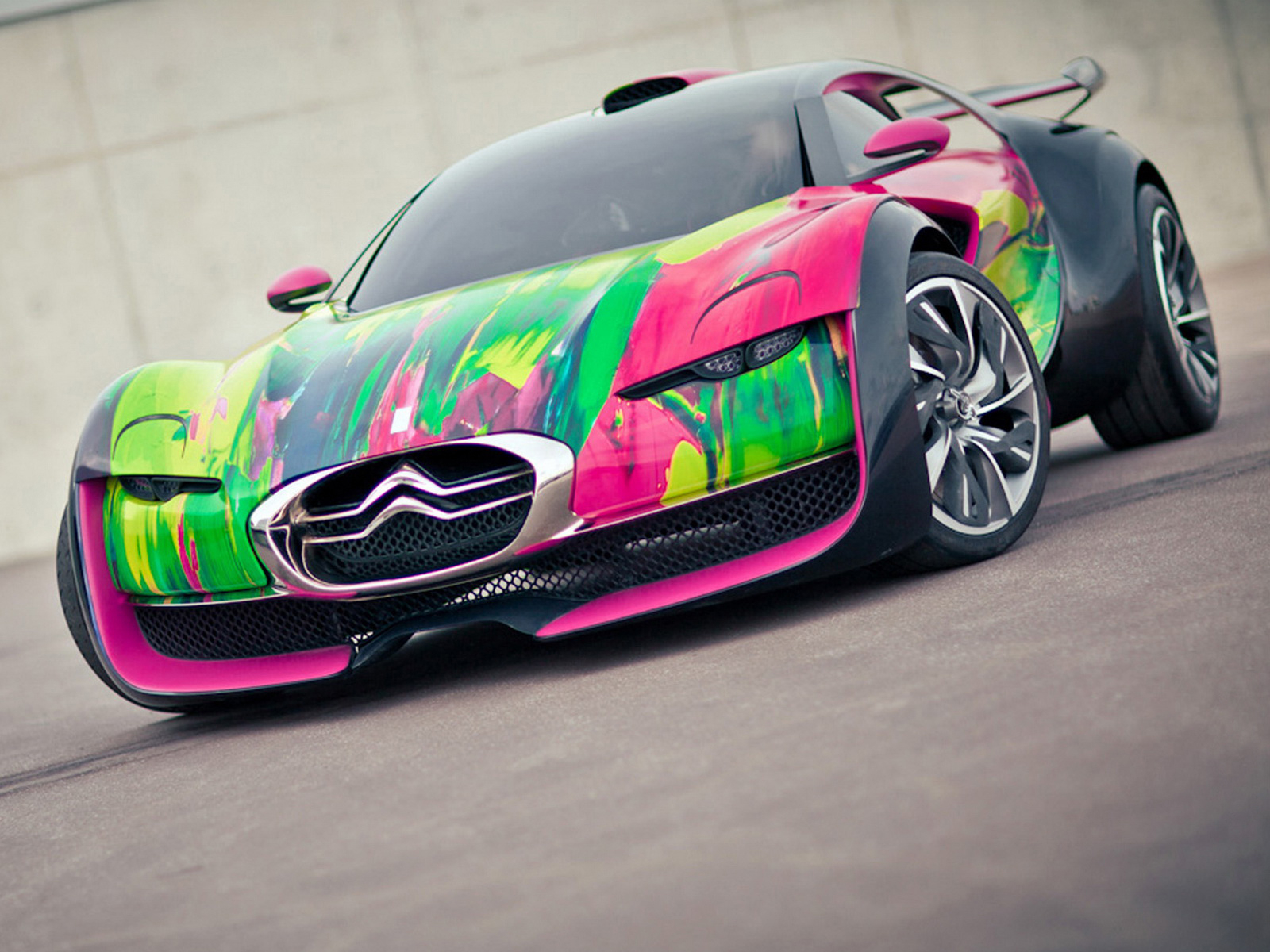 Гоночный электроконцепт Citroen-Survolt