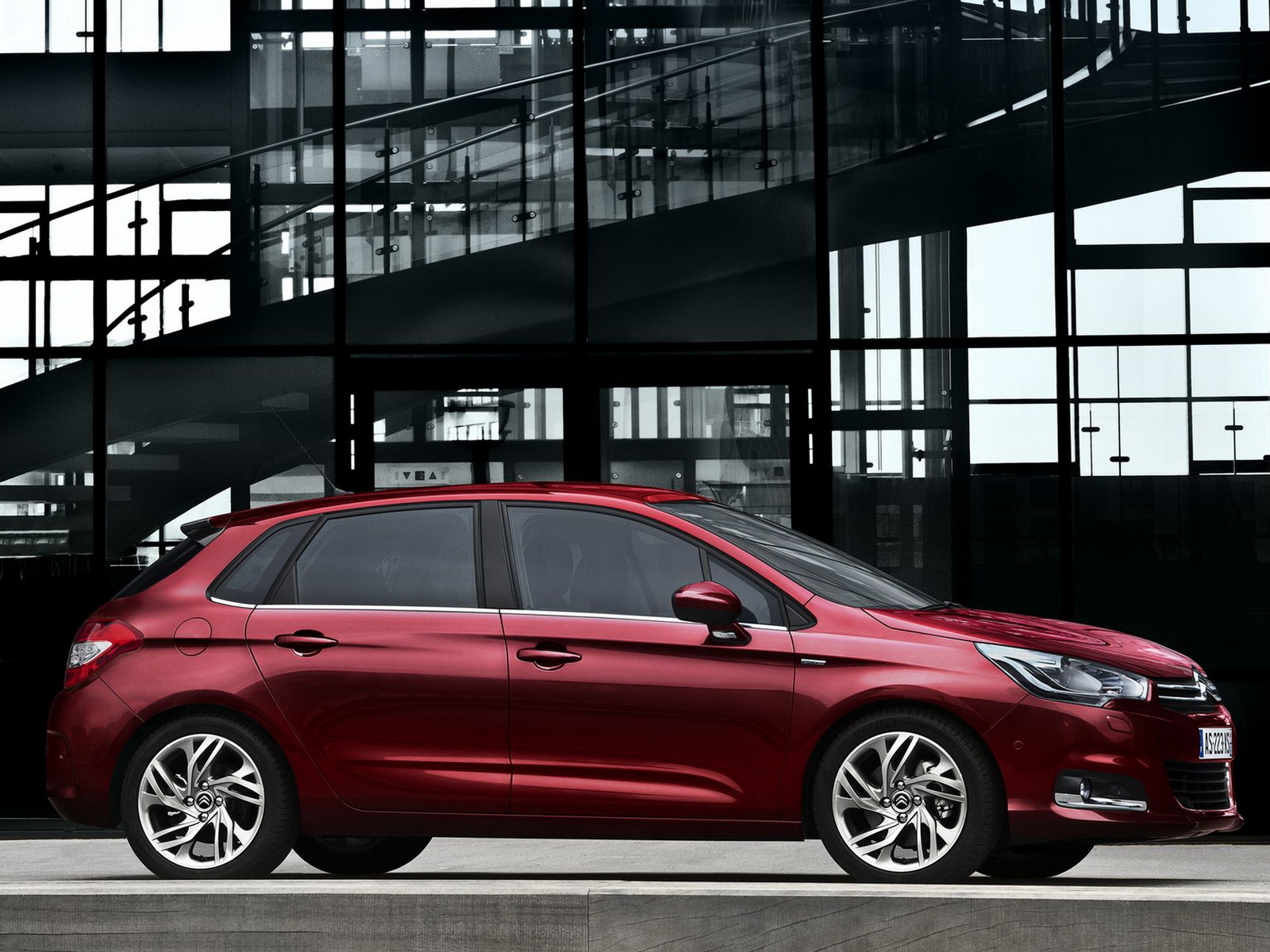 Стильный Ситроен С4